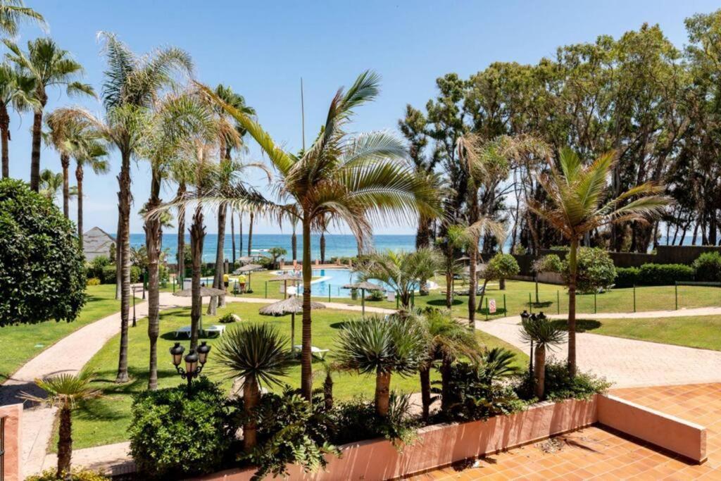 Ct 240 - Beachfront Apartment -Don Juan Manilva Exterior photo